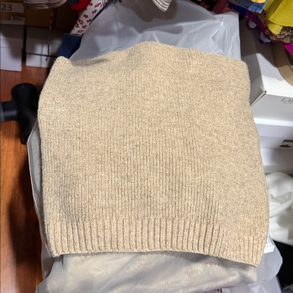 Commense Beige Knit Cardigan Set - Picture 8 of 9